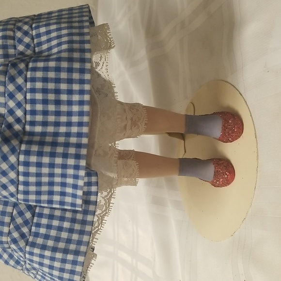VINTAGE Franklin Heirloom 16" Dorothy Doll w/adjusting stand. No Toto & basket - Picture 4 of 7